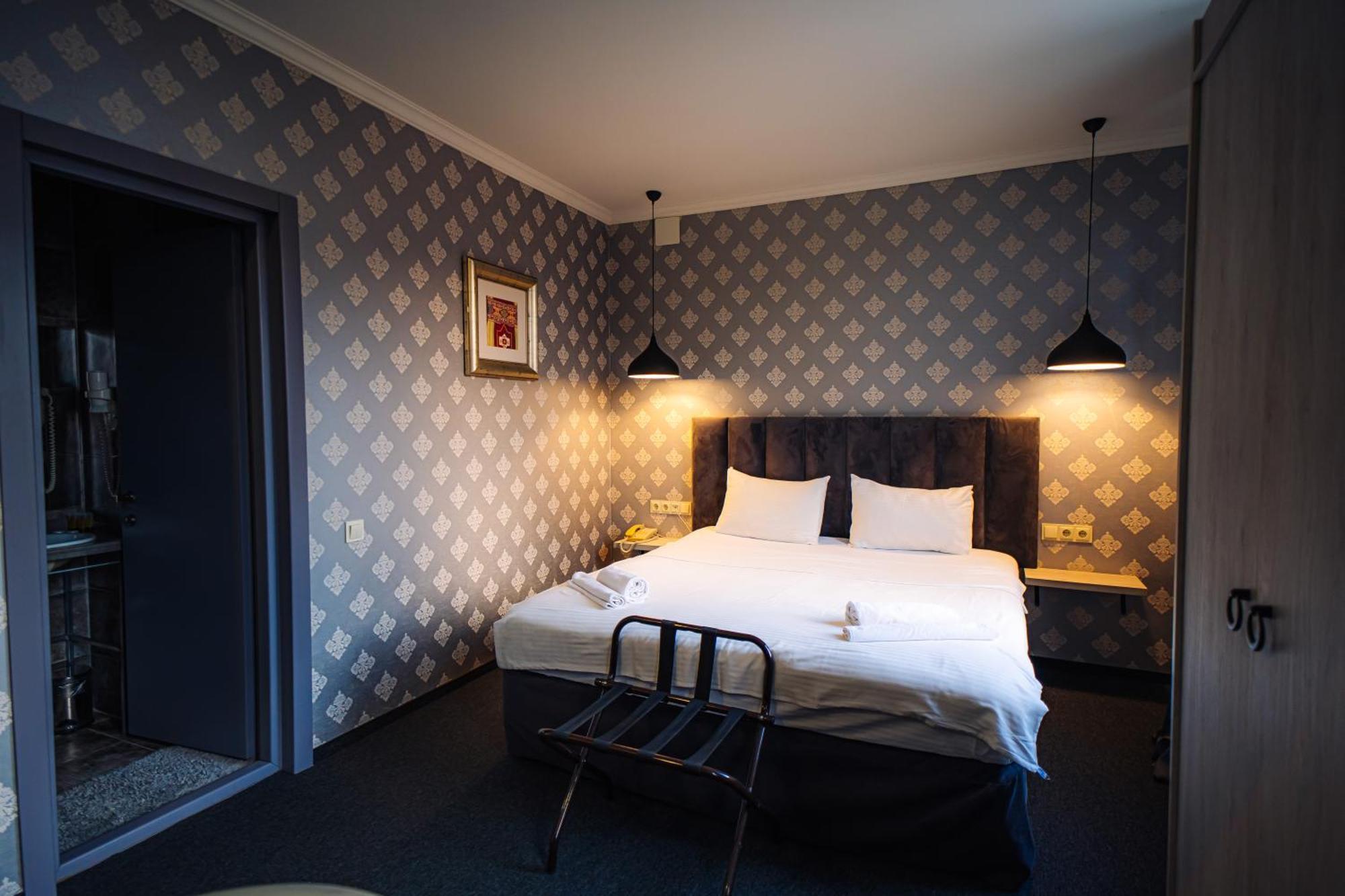 Hotel Day Inn Тбилиси Экстерьер фото