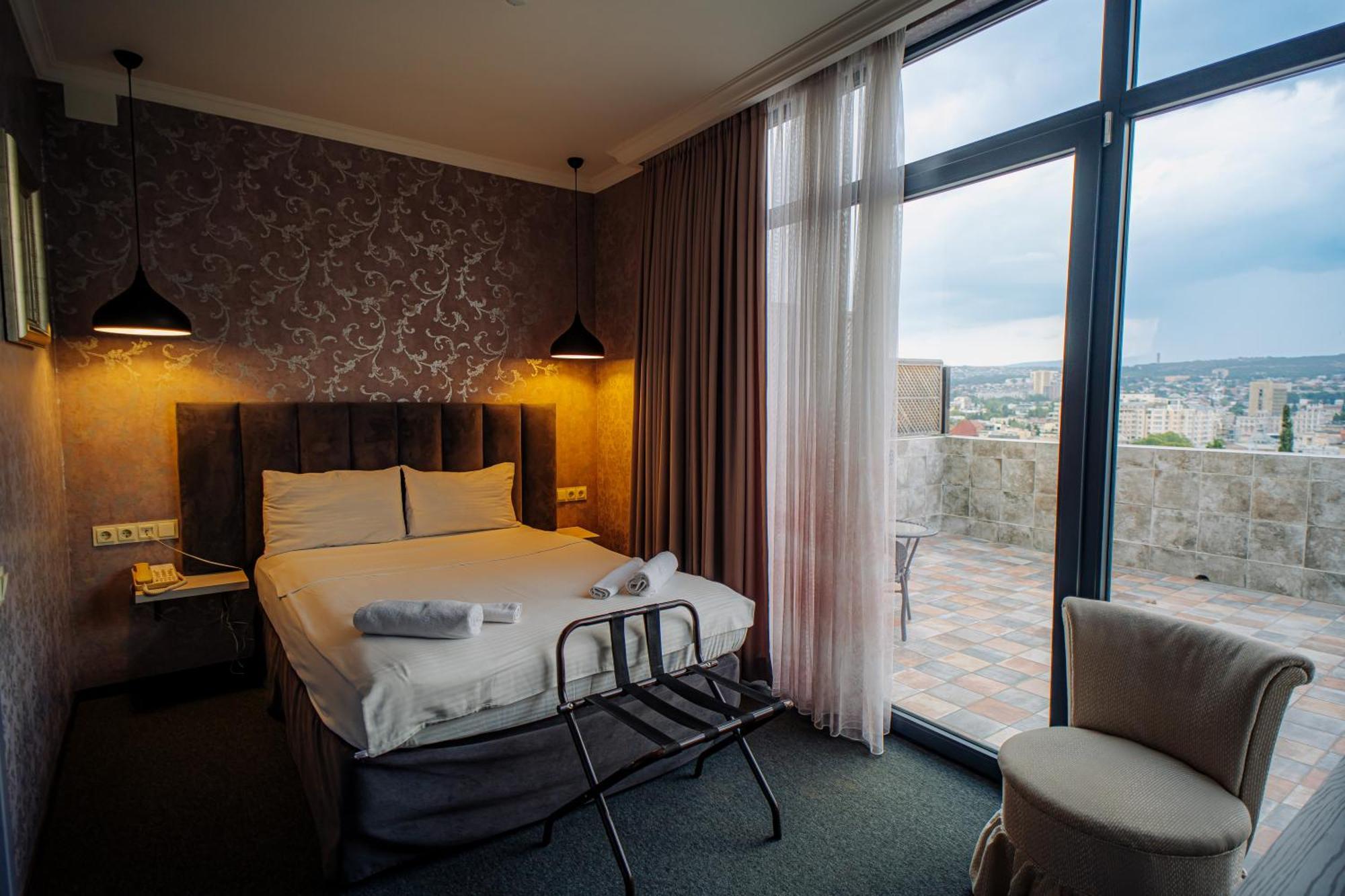 Hotel Day Inn Тбилиси Экстерьер фото