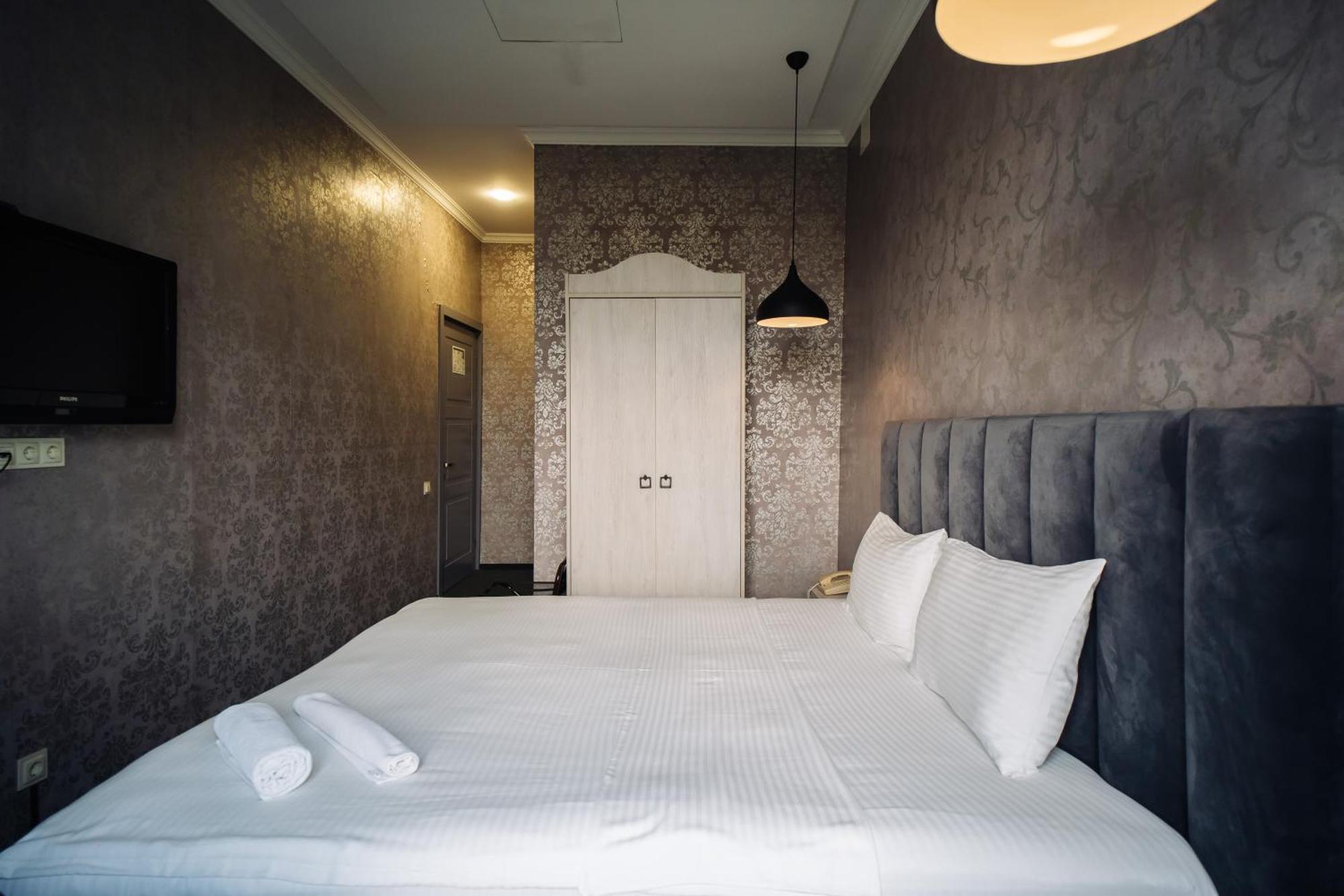 Hotel Day Inn Тбилиси Экстерьер фото