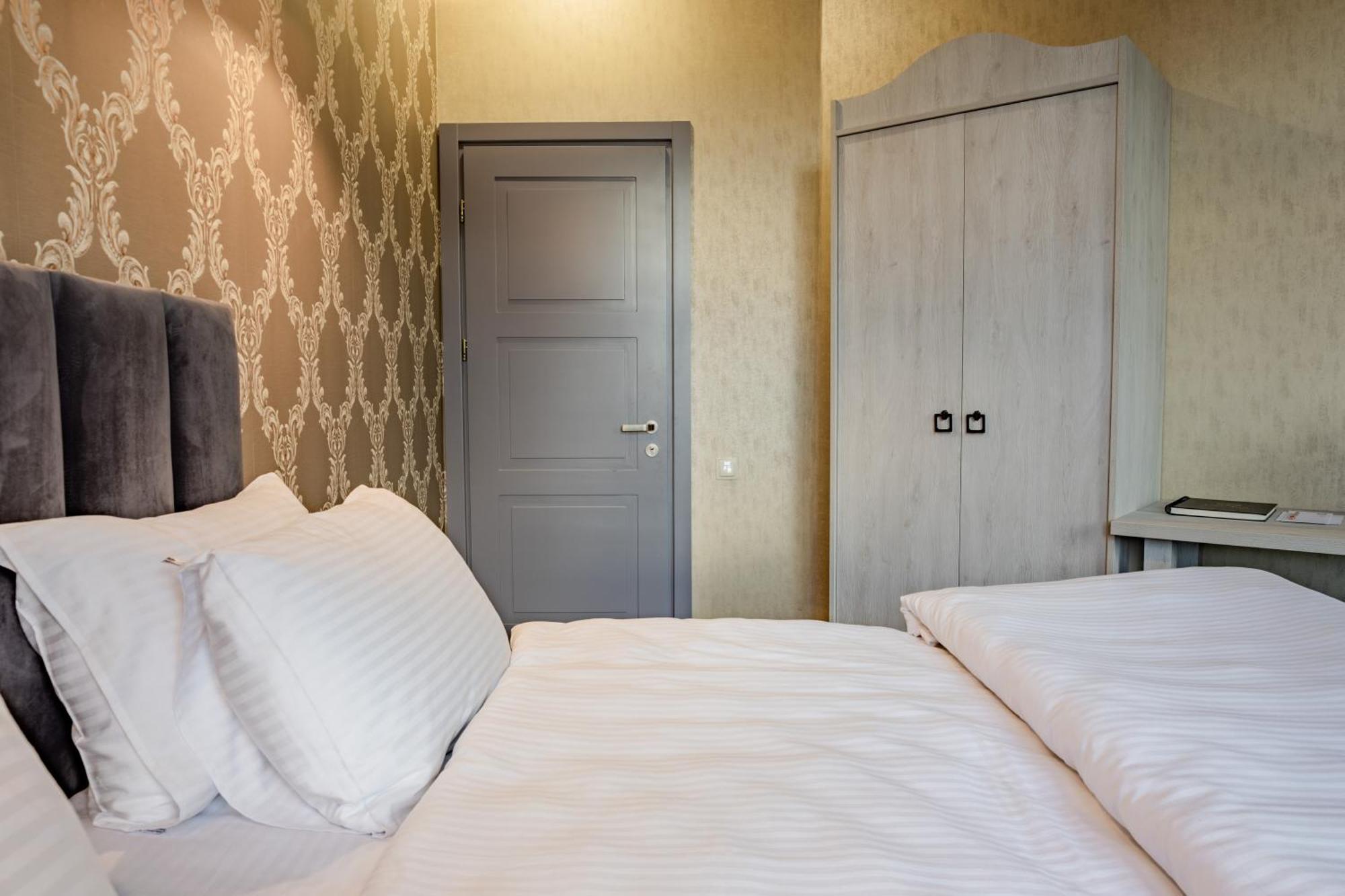 Hotel Day Inn Тбилиси Экстерьер фото