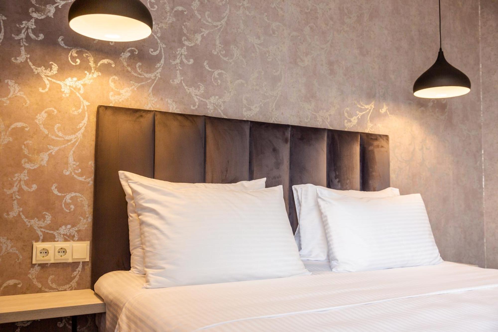 Hotel Day Inn Тбилиси Экстерьер фото
