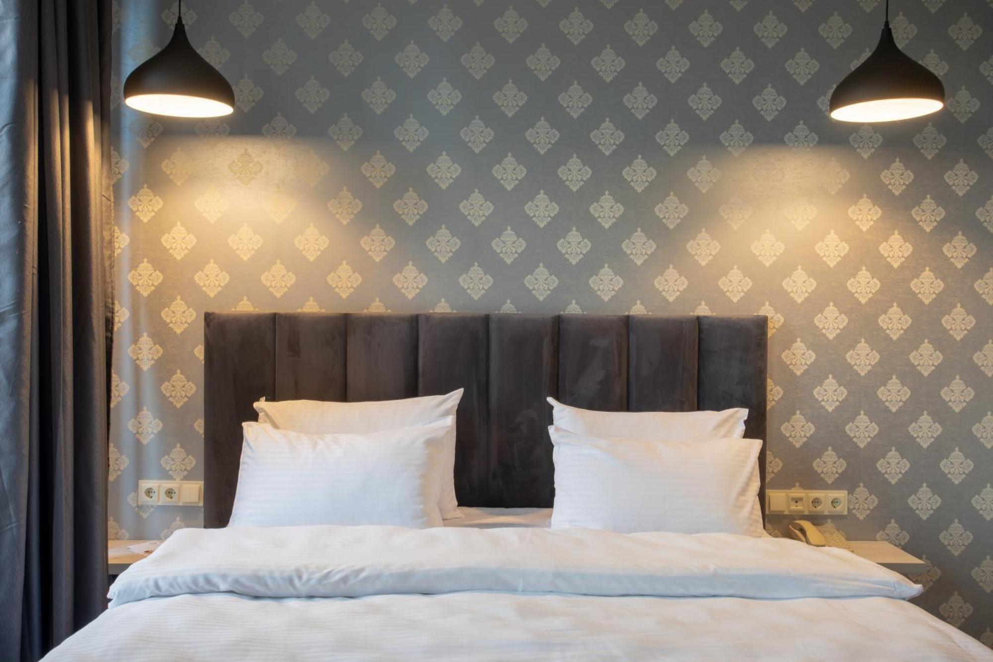 Hotel Day Inn Тбилиси Экстерьер фото