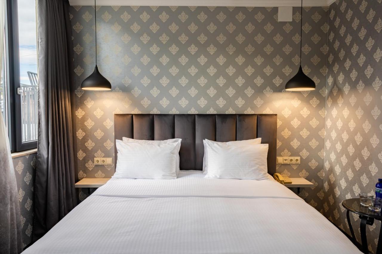 Hotel Day Inn Тбилиси Экстерьер фото