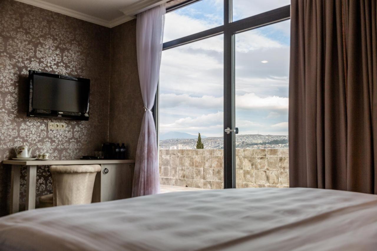 Hotel Day Inn Тбилиси Экстерьер фото